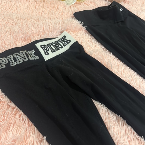 Two pair of Victoria’s Secret yoga pants, size medium - Picture 7 of 8